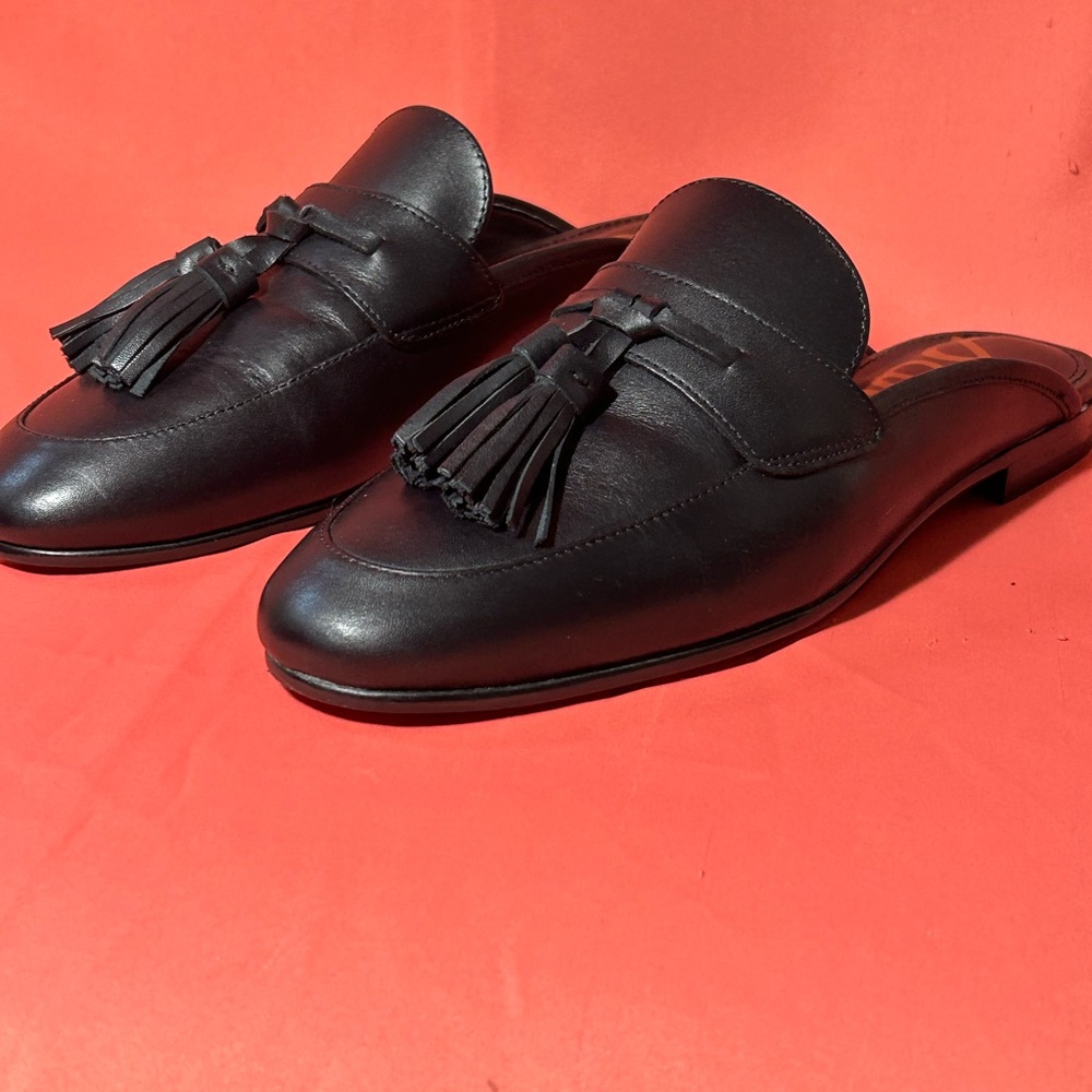 Black mules size 7.5. Classic Sam Edelman